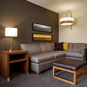Queen Room Two Queen Beds Sofa Bed Tub Disability Access